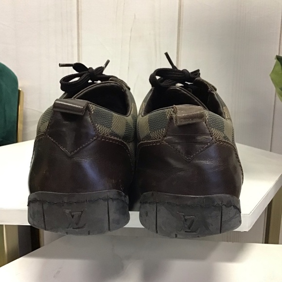 Louis Vuitton Damien Sneakers - Picture 4 of 5